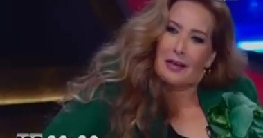 رغدة ساخرة من رفع "مرسى" للبنطلون:"بلا كاريزما وملوش فى الطور ولا الطحين"