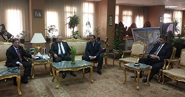 تخصيص قطعتي أرض لانشاء محطة رفع صرف صحي للمنير ومركز شباب لسناجرة