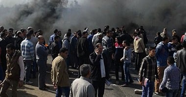 أهالى يقطعون رافد الطريق الدولى الساحلى بكفر الشيخ احتجاجاً على دهس موطن 