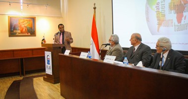 اليوم العالمى للمترجم.. وأنور مغيث: الاهتمام بالترجمة اهتمام بالوطن