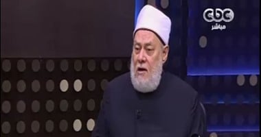 على جمعة: "المانكير" لا يبطل الصلاة.. ويؤكد: ولا يجوز الوضوء به