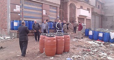 ضبط 4,5 طن مخلل ودقيق بلدى غير صالحة للاستهلاك الآدمى بالبحيرة