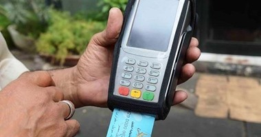 "تموين أسيوط": تطبيق منظومة الكارت الذكى فى 143 محطة تمويل