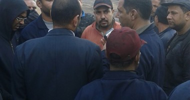 بالصور.. عمال مصر لصناعة الكوك يعلنون إيقاف خطوط الإنتاج