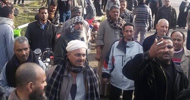عمال سجاد دمنهور بالإسكندرية يتظاهرون للمطالبة بصرف الحوافز