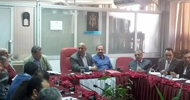 "الصرف الصحى" بالإسكندرية يبحث تجديد محطة السيوف