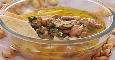 مطبخ الغلابة.. طريقة عمل شوربة الفول النابت على أد أيدك