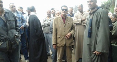 تظاهر عمال العقود بطنطا للكتان للمطالبة بالتثبيت