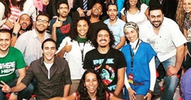 باسم يوسف ينشر صورة لفريق عمل "البرنامج" بصحبة "جون ستيوارت"