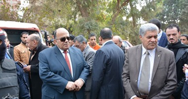 محافظ الدقهلية يتفقد مشروع الصرف الصحى الجديد بميت غمر