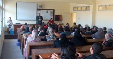 رئيس جامعة دمياط يلتقى أعضاء هيئة تدريس كلية التربية النوعية