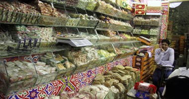 ارتفاع الأسعار يصيب سوق "حلاوة المولد" بالركود