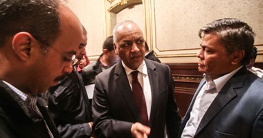 بالصور.. أمين عام "الوزراء" للنواب: رفع مطالبكم برفض استقالة خالد الصدر لرئيس الحكومة