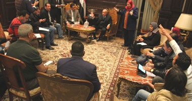 ثورة النواب على الحكومة.. تصاعد أزمة استقالة خالد الصدر.. العجاتى: لن أتراجع عن قبولها واللى مش عاجبه المحكمة موجودة.. ووفد برئاسة مصطفى بكرى وتوفيق عكاشة يصعد الأمر لشريف إسماعيل