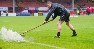 بالصور.. تأجيل 10 مباريات من الدورى الاسكتلندى بسبب السيول
