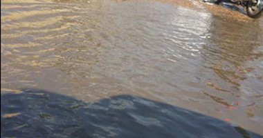 صحافة المواطن.. الصرف الصحى يصب بمحطة تنقية مياه الشرب فى كفر الشيخ