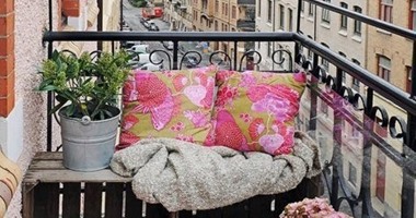 فن استغلال المساحات الضيقة..5 خطوات لتصميم ديكور مميز للبلكونة الصغيرة