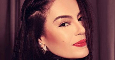 وصلة من المديح بين شريهان وفاطمة ناعوت على "تويتر"