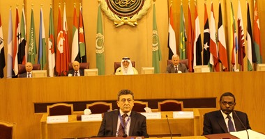 سفير الإمارات بالقاهرة يطالب بتفعيل آليات عمل الجامعة العربية