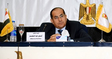 بالأسماء.. محافظ سوهاج يصدر حركة تغييرات بين مساعدى رؤساء الوحدات القروية