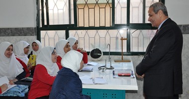 بالصور.. وزير التعليم: من حق الطالب التسجيل فى أى مدرسة لمجموعات التقوية