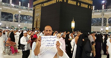 مواطن يؤدى العمرة عن المستشار عمر حماد شهيد الواجب فى أحداث العريش