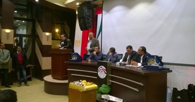 700 ألف جنيه تكلفة 5 أطقم سماعات للحكام