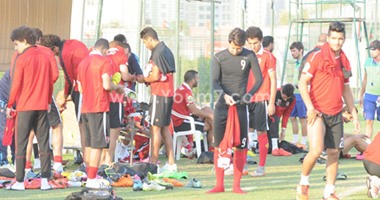 4 مشاهد مُثيرة فى الأهلى قبل العودة للتدريب.. غالى استعاد لقب "الكابيتانو" فى الإمارات.. الأحمر ذهب بـ2 مُصابين وعاد بـ9.. صفقة ظهير الصفاقسى تواجه المجهول.. و"كورسات نفسية" بعد صدمة خُماسى الأولمبى