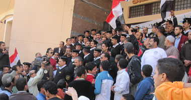 تظاهرة للمطالبة بعودة الشرطة إلى الشارع فى حلوان