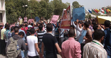 طلاب "الحاسبات" بالمنصورة يدعون لإضراب عام عن الدراسة بالمعهد