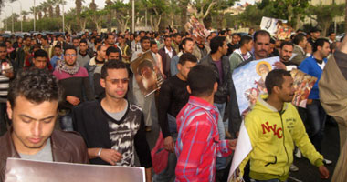 الحركات القبطية ترفض الإعلان الدستورى الجديد  