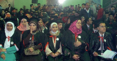 الاحتفال بتخرج الدفعة الذهبية بطب المنصورة