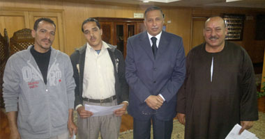 مدير أمن البحيرة يكرم 3 مواطنين لمعاونتهم رجال الشرطة فى ضبط متهمين