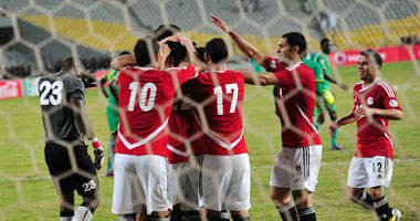 جهاز المنتخب ينقلب على مدرب الحراس بسبب تصريحات الحضرى