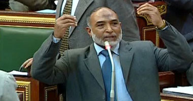 برلمانى يطالب بتطبيق الحد الأقصى للأجور على دخل النواب
