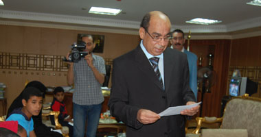 بالصور مدير أمن قنا يستقبل أبناء شهداء أفراد الشرطة