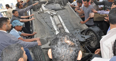 إصابة 7 أشخاص إثر انقلاب سيارة بشبرا الخيمة