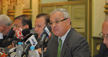 "زعزوع": يقترح استضافة مصر للمنتدى الأول للاستثمار السياحى العربى فى 2014.. والوزارة قامت بوقف حملة الدعاية دون تخفيض الميزانية.. وافتتاح خط طيران مباشر بين القاهرة ونيودلهى
