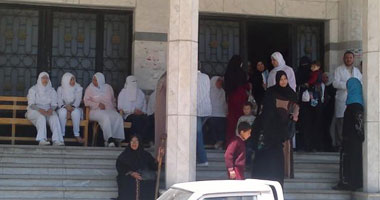 اعتصام ممرضات مستشفى سفاجا للمطالبة بتحسين الرواتب