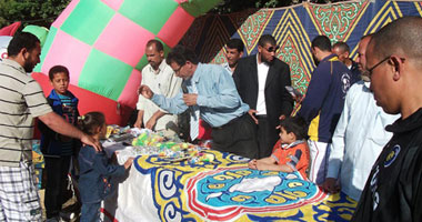 الحرية والعدالة يكرم 470 طفلا يتيما بمركز أبشواى بالفيوم