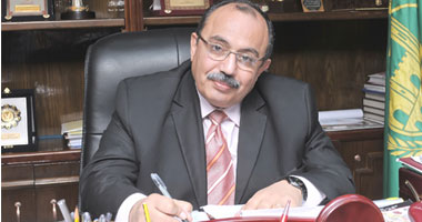 محافظ القليوبية يهنئ الإخوة الأقباط بعيد القيامة 