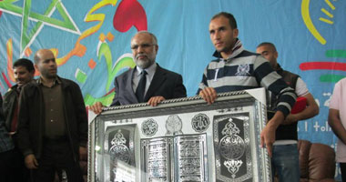 رئيس الحكومة المغربية يكرم الدفاع الجديدى بعد الخروج الأفريقى