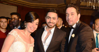 الفنانون فى زفاف شقيقة داليا مصطفى 