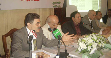 فى صالون سياسى بحزب الوفد.. البدوى يوافق على تشكيل لجنة برئاسة حمدى السيد لمناقشة مشروع تأمين صحى شامل يخدم مصر.. والسيد: مرشحو الرئاسة عليهم الاهتمام جيدا بالرعاية الصحية والتعليم