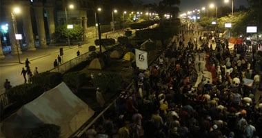 مسيرة ليلية لعناصر المحظورة بعين شمس