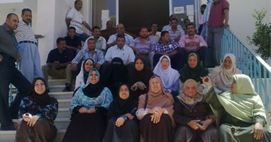موظفو تربية الوادى الجديد ينهون إضرابهم بعد الاستجابة لمطالبهم