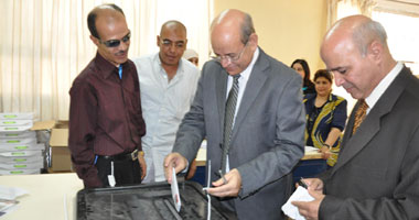 محافظ الجيزة: تخصيص أرقام ساخنة لتلقى شكاوى المواطنين