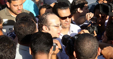 أحمد ماهر يغادر مديرية أمن القاهرة بعد إنهاء إجراءات إخلاء سبيله