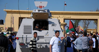 الداخلية تضغط لفتح معبر رفح.. ومسئول الأمن يبكى لإجباره على فتحه