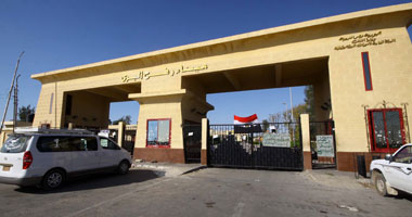 مصر تواصل فتح معبر رفح لعبور العالقين والمصابين وإدخال المساعدات لقطاع غزة